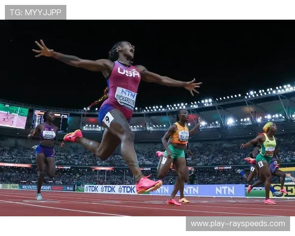 周慧女子三级跳远14米06夺冠，成中国近年首位突破14米选手