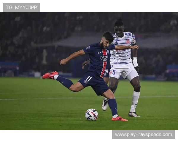 巴黎屡失良机，巴尔科拉中柱错失三分